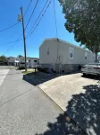 Charming Waterfront 2-bedroom mobile home in Old Homosassa with direct access! - 2-Star