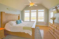 Secluded Waterfront Hideaway- Pet Friendly-Close to OBX and Duck Hunting - 4-Star