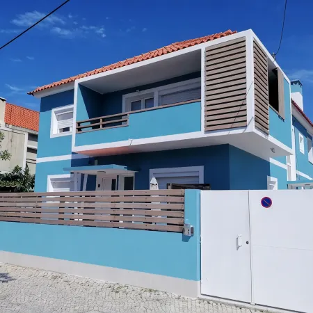 Lisbon Beach Apartments 7. Beach 5 minutes -terrace-barbecue-pets allowed-wifi