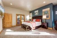 Axel's Place- Luxury Vacation Rental- Your Home Away from Home - 4-Star