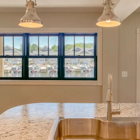 Kayak Shack: 1st Floor, Waterfront Lake House, Dock Boat & Jet Ski