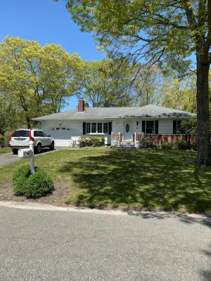 Hampton Bays Family Summer Home - 3성급