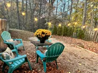 Cozy 5BR & 2 Bath-CLE, BW, IX Center-walkout basement - firepit - dog friendly! Hotels in Berea