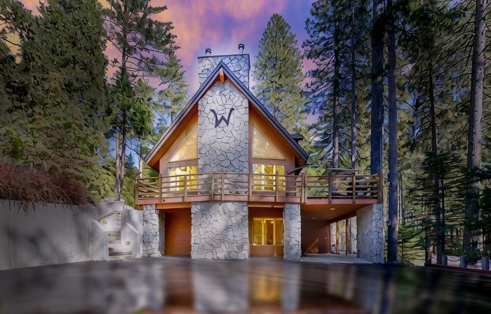 W House in BLS, Game Room, Fire Pit, Hot Tub, Central AC&Heat, Pet friendly!