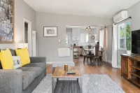 Close to Downtown! Gorgeous MidCentury w/fire pit