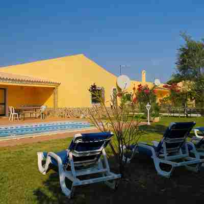 Spacious villa with large garden & private pool-quiet area near Quinta do Lago Hotel Exterior