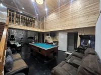 Family Time at Hills Hocking @ Pine Creek Villas: Creek Front