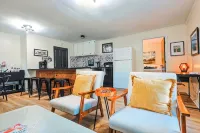 "Clementine at The 403" Historic District Apartment Walkable to Downtown