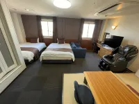 Kansai Airport Spa Hotel Garden Palace - parking