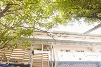 Monday Capsule Hostel and Thai Traditional Bath Bangkok Hotels in Khaosan Road