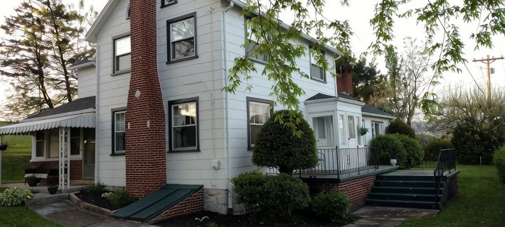 Cozy Farmette Easy Access Bedford PA Hotels in Bedford County