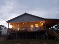 Sweet Little Bee Hive in the Ozarks! Hotels in Johnson County