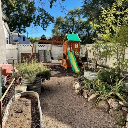 Gorgeous downtown beauty! 2min walk to local restaurant's/Main Street Montrose