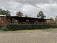Waterfront 2 Bedroom Home- South Toledo Bend - Homestays