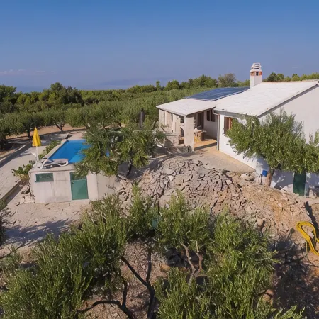 Holiday Home Stomorica Ξενοδοχεία στην πόλη Sutivan