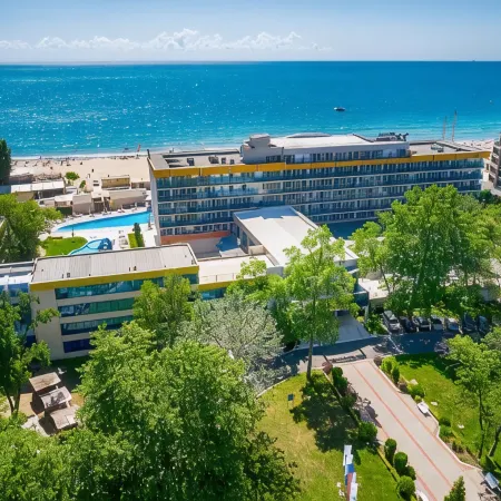Hotel Glarus Beach