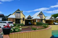 Bucklands Beach Waterfront Motel - Beach