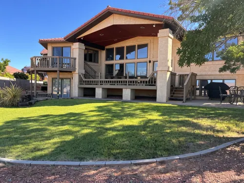 Rimview Lake Powell Home-Stunning views and a spacious family friendly home!
