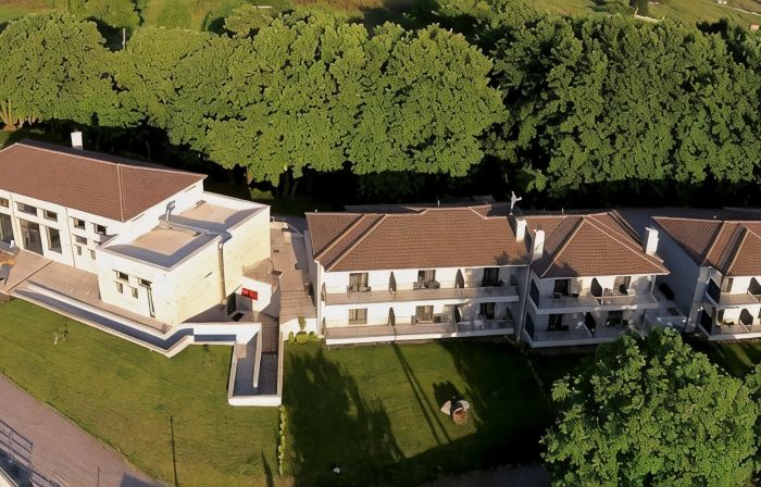 Oniropetra Boutique Hotel