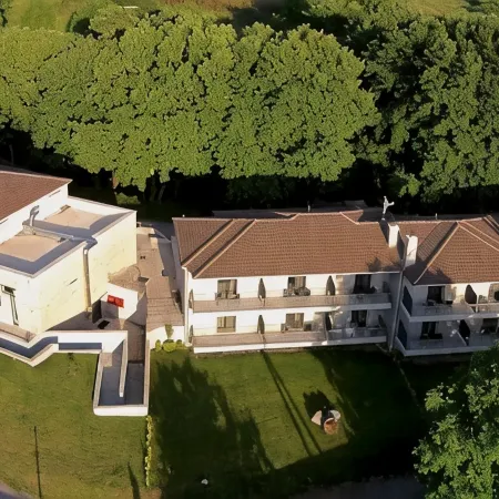 Oniropetra Boutique Hotel