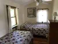 Private Lake Front Cottage - Wifi