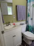 Rosey's Retreat Charming 2-bedroom Country Cottage in LaFollette, Tennessee WiFi