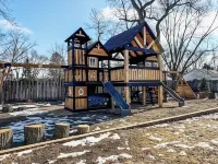 YOUR HOME-pooltable-playset-sauna Hotels in Willmar