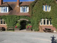 Halfway House Inn Country Lodge