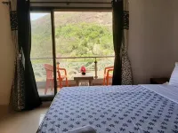 Hotel Kavijay Sea View - Mountain view