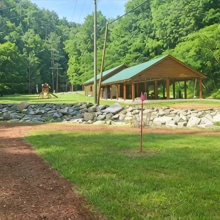 Hawkeye Ridge 3 Bedroom Cabin by RedAwning