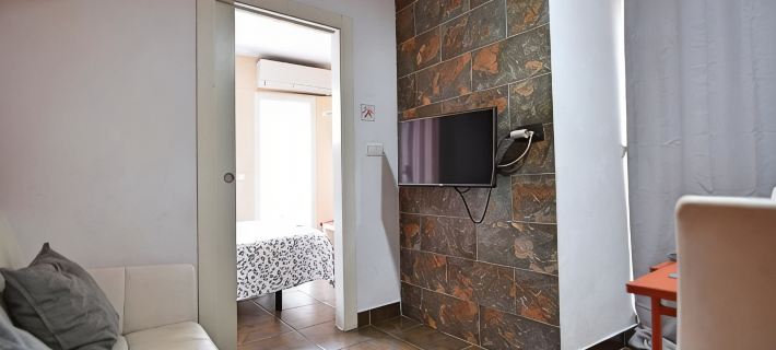 Apartamentos Marques de La Merced Отели в г. Малага