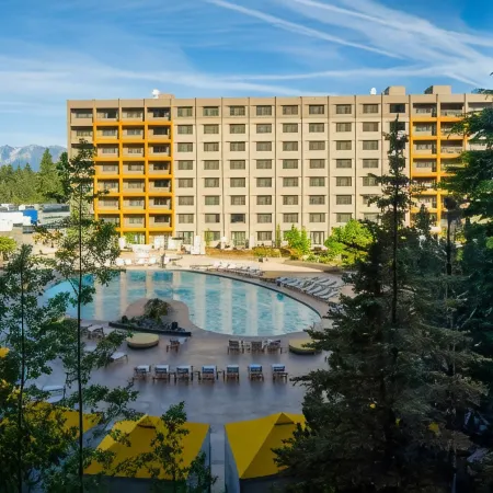 Golden Nugget Lake Tahoe