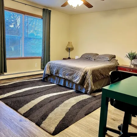 Charming 1-bedroom apartment in wonderful Clarion with WiFi, AC