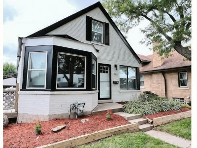 Cozy Home by O'Hare + EV Plug