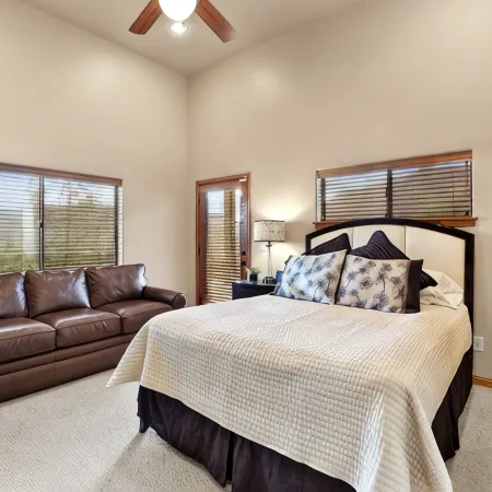 Best Views in Pine! Early/Last Minute/App & Member Promotions, Book Today!!