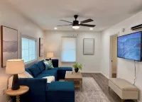 Cozy and Convenient- 5 min to Airport - 3-Star