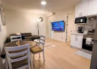 Tastefully Furnished Suite|Bear Mountain|EV Charger - Bungalows