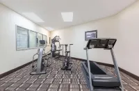 Days Inn & Suites by Wyndham des Moines Airport - Gym