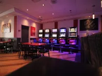 Hotel Chrome Montreal Centre-Ville Hotels near Clock Tower Beach