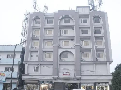 GK Palace Pure Veg Hotel - 停車場
