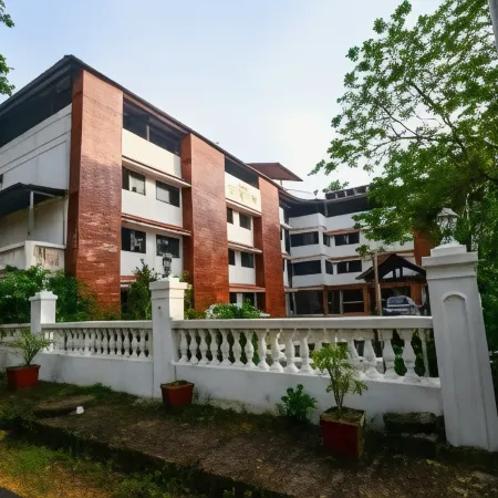 Hotel Campal