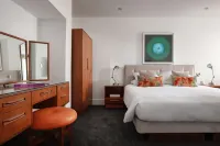 Chelsea House Apartments - Pet friendly