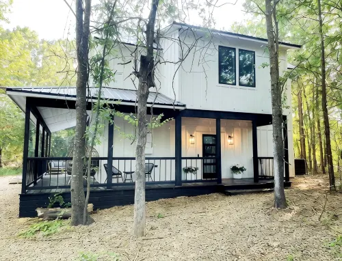 the RISER - BRAND NEW Modern Cabin in Broken Bow! - Boutique