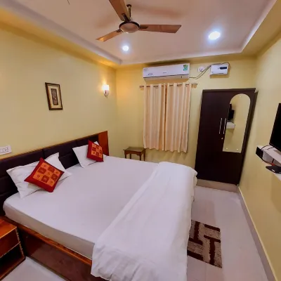 Sand Castle Hotels near معبد كونارك صن