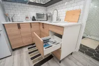 Luxury Centrally-Located 1Br/1BA Basement Apartment with Gym and W/D in Unit - 3 étoiles