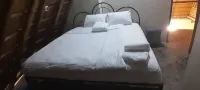 White Cat Farm Hut Inn - 3-Star