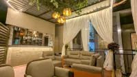 Milele is home-Cinema, gym, pool, bar-Bobiwine rd. - Homestays