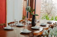 Truong Phu House - Hotel & Apartment - bar