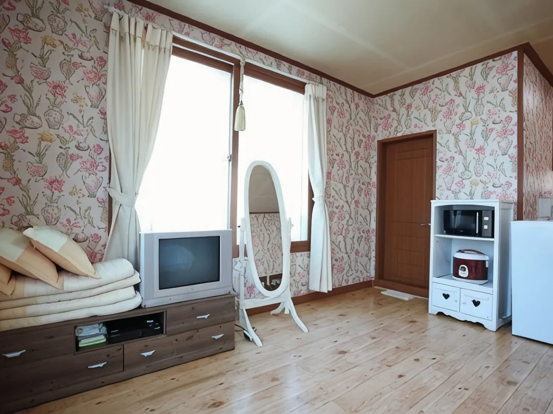 Taean Edel Weiss Pension - Incheon