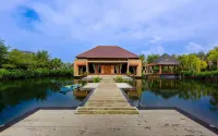 Woody Villa